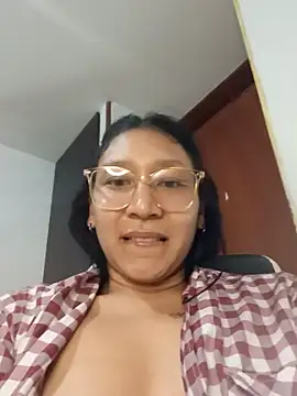 Snapshot of skaarletth chatting on July 2, 2026, 3:23 am skaarletth online show from July 2, 2026, 3:23 am