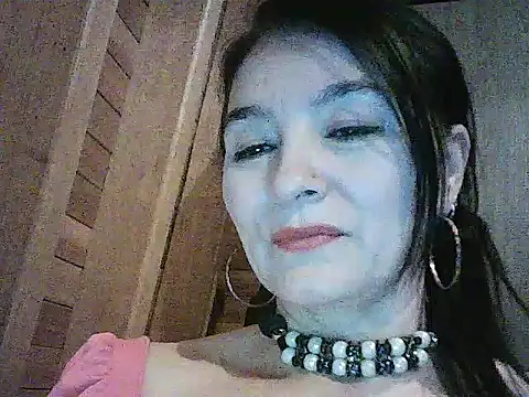 Snapshot of Anlly_garcia002 chatting on June 3, 2026, 1:19 am Anlly garcia002 online show from June 3, 2026, 1:19 am