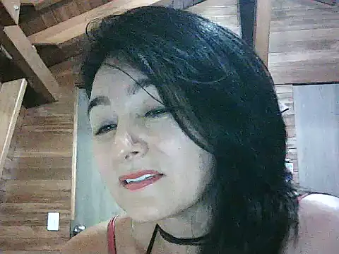 Snapshot of Anlly_garcia002 chatting on June 4, 2026, 11:44 pm Anlly garcia002 online show from June 4, 2026, 11:44 pm