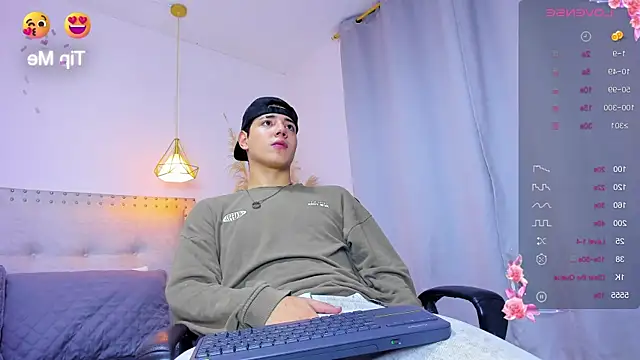 josh falcon22 online show from May 23, 2026, 4:18 am