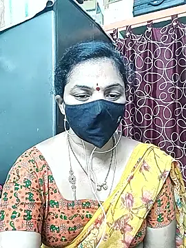 Snapshot of Leela_555 chatting on June 17, 2026, 11:12 am Leela 555 online show from June 17, 2026, 11:12 am