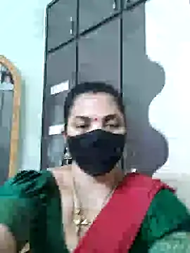 Snapshot of Leela_555 chatting on July 14, 2026, 4:17 am Leela 555 online show from July 14, 2026, 4:17 am