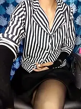 alexajuju online show from June 2, 2026, 9:11 am