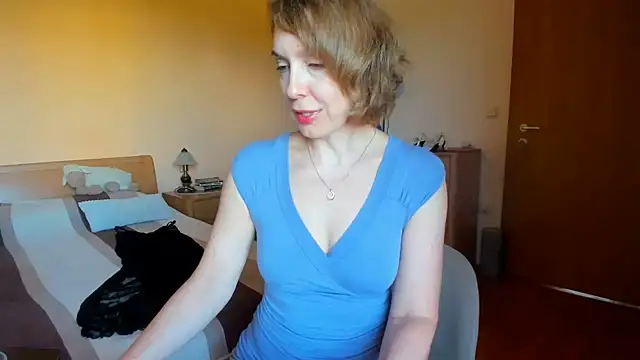 SummerLiza online show from June 16, 2026, 2:52 pm
