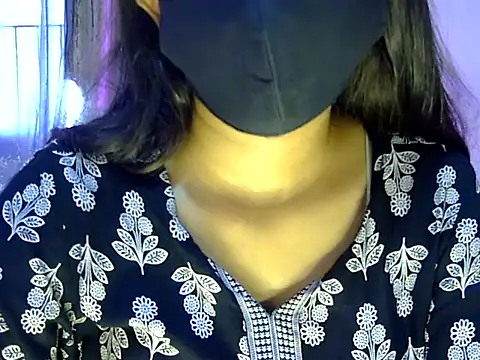 Snapshot of HEYY_SEXY_ chatting on May 23, 2026, 10:19 am HEYY SEXY online show from May 23, 2026, 10:19 am