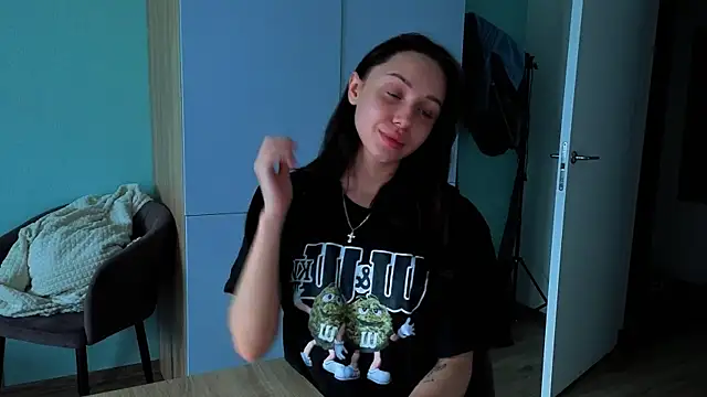 EsterCarterr online show from May 25, 2026, 5:30 pm