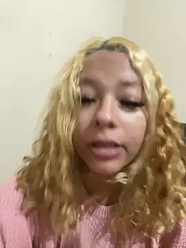 littlehoney00 online show from July 30, 2026, 9:41 am
