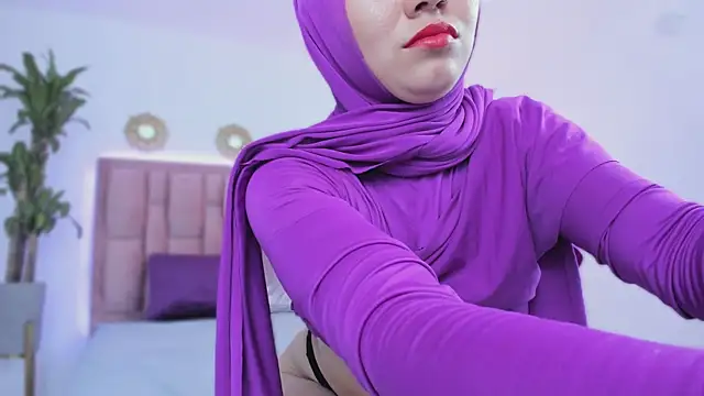 dalilaa   online show from June 23, 2026, 4:38 pm