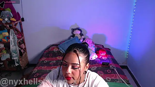 nyxhellsqueen x online show from July 2, 2026, 11:44 pm