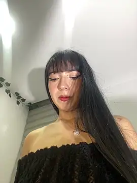 JeyLuxx online show from July 2, 2026, 4:07 am