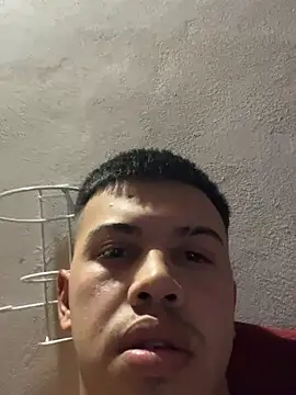 dariorivero10 online show from May 26, 2026, 1:01 am