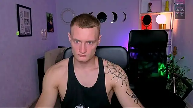 Snapshot of mike_crist chatting on June 17, 2026, 7:04 pm mike crist online show from June 17, 2026, 7:04 pm