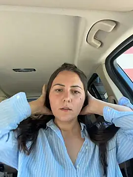 BrunetteNymph online show from June 27, 2026, 9:36 am
