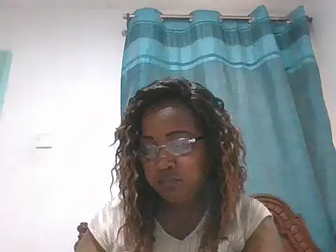 Snapshot of peacechloe chatting on June 25, 2026, 11:48 am peacechloe online show from June 25, 2026, 11:48 am