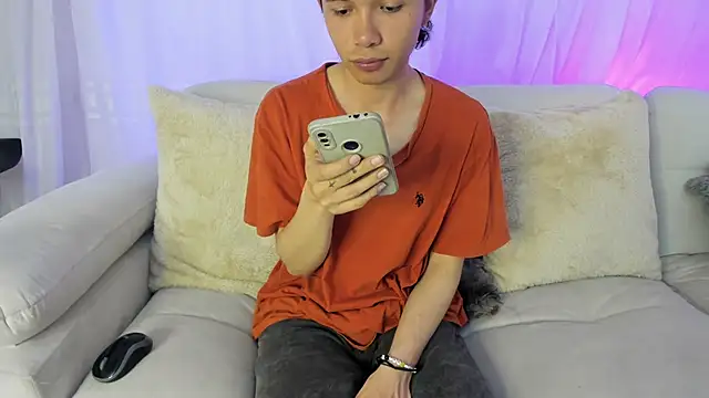 Snapshot of Erick_blueBoy chatting on May 26, 2026, 9:22 pm Erick blueBoy online show from May 26, 2026, 9:22 pm
