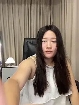 Luckysisi-s online show from June 20, 2026, 2:25 am