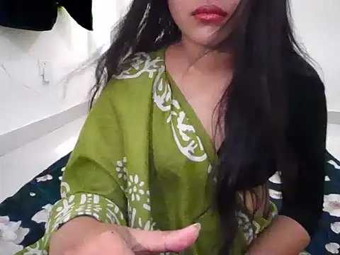 Snapshot of Aalya_B chatting on June 26, 2026, 8:41 am Aalya B online show from June 26, 2026, 8:41 am