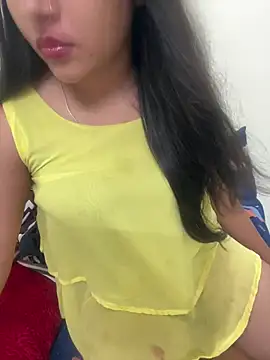 Snapshot of Aalya_B chatting on July 29, 2026, 1:42 pm Aalya B online show from July 29, 2026, 1:42 pm