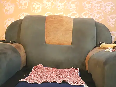 Snapshot of Melaniel chatting on July 1, 2026, 2:02 am Melaniel online show from July 1, 2026, 2:02 am