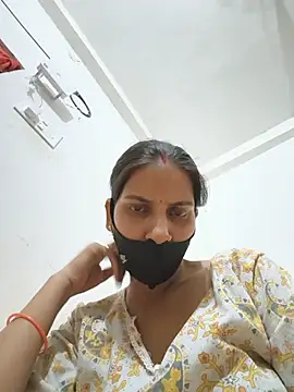 Snapshot of Neha-ji chatting on June 11, 2026, 4:05 pm Neha-ji online show from June 11, 2026, 4:05 pm