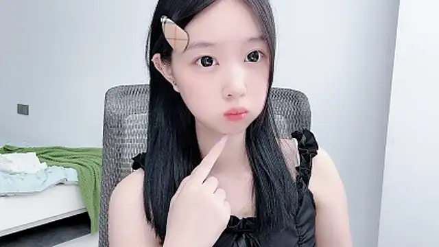 Snapshot of Yoyo33355 chatting on July 9, 2026, 2:59 am Yoyo33355 online show from July 9, 2026, 2:59 am