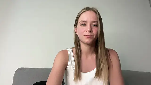 Snapshot of DanikaMory chatting on June 17, 2026, 12:18 pm DanikaMory online show from June 17, 2026, 12:18 pm