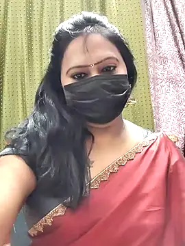 Snapshot of Meera_mia chatting on July 4, 2026, 8:42 am Meera mia online show from July 4, 2026, 8:42 am