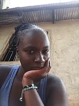 Snapshot of Ebonylouisa chatting on July 9, 2026, 8:40 am Ebonylouisa online show from July 9, 2026, 8:40 am
