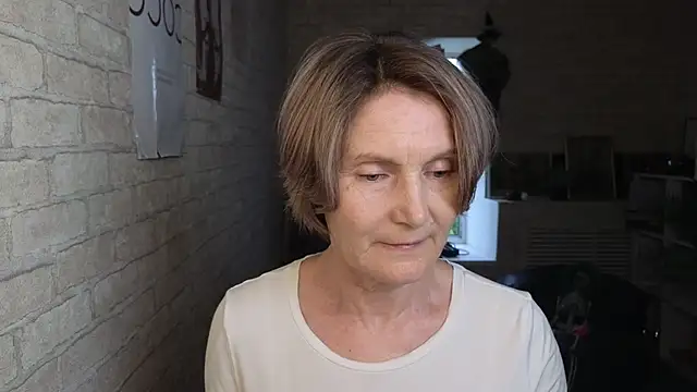 Snapshot of Mabel_Magic chatting on June 25, 2026, 12:09 pm Mabel Magic online show from June 25, 2026, 12:09 pm