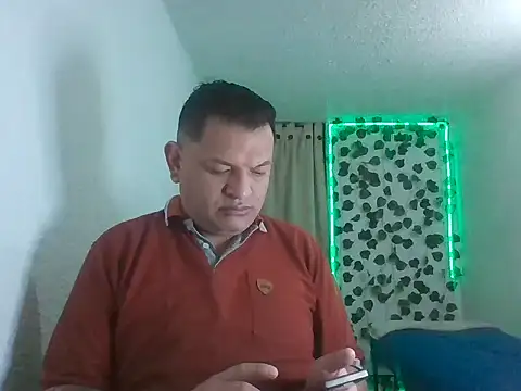 Snapshot of Alessandro-luxe chatting on June 7, 2026, 12:48 am Alessandro-luxe online show from June 7, 2026, 12:48 am