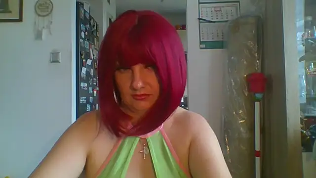 Snapshot of MeganFlirt chatting on July 3, 2026, 9:37 am MeganFlirt online show from July 3, 2026, 9:37 am
