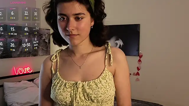 Snapshot of Barbara_Little chatting on June 18, 2026, 5:06 pm Barbara Little online show from June 18, 2026, 5:06 pm