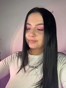 Snapshot of QueenL0la chatting on May 31, 2026, 4:47 pm QueenL0la online show from May 31, 2026, 4:47 pm