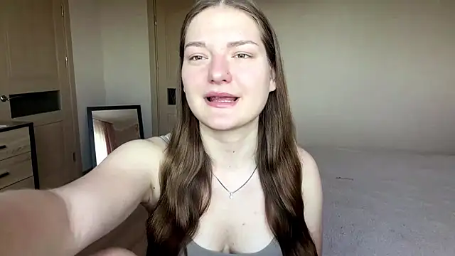 Snapshot of lizzzanatooo chatting on June 2, 2026, 7:43 am lizzzanatooo online show from June 2, 2026, 7:43 am