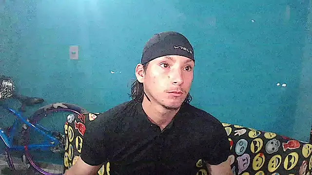 Snapshot of MrKingsaintx chatting on June 16, 2026, 1:30 am MrKingsaintx online show from June 16, 2026, 1:30 am