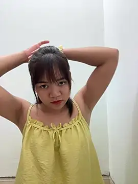 Snapshot of Ari_baby9 chatting on July 9, 2026, 2:10 pm Ari baby9 online show from July 9, 2026, 2:10 pm