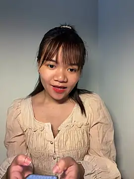 Snapshot of Ari_baby9 chatting on July 10, 2026, 2:16 am Ari baby9 online show from July 10, 2026, 2:16 am