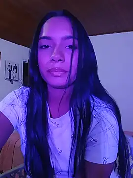 xcleila online show from June 26, 2026, 3:00 am