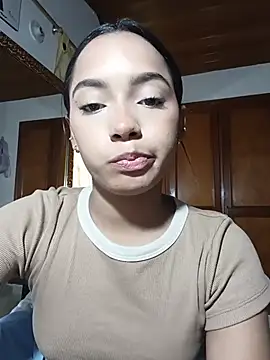 xcleila online show from July 9, 2026, 9:41 pm