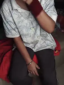 Snapshot of love_kaur chatting on May 29, 2026, 4:32 am love kaur online show from May 29, 2026, 4:32 am
