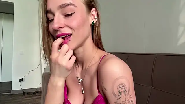 Snapshot of amilia-sexygirl chatting on June 8, 2026, 1:28 am amilia-sexygirl online show from June 8, 2026, 1:28 am