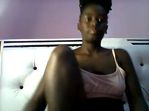 Snapshot of treny34 chatting on June 6, 2026, 8:02 pm treny34 online show from June 6, 2026, 8:02 pm
