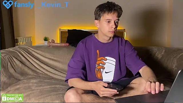 Snapshot of Kevin_do0 chatting on May 30, 2026, 7:44 pm Kevin do0 online show from May 30, 2026, 7:44 pm