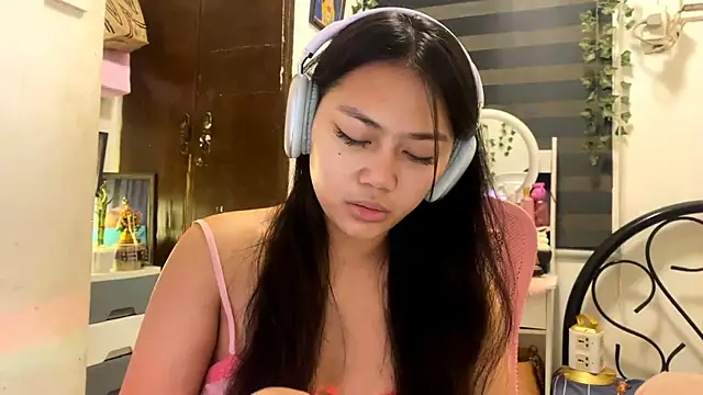 Snapshot of CristiLadson chatting on May 28, 2026, 10:29 pm CristiLadson online show from May 28, 2026, 10:29 pm