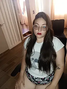 Snapshot of carla_romero chatting on May 27, 2026, 8:39 pm carla romero online show from May 27, 2026, 8:39 pm