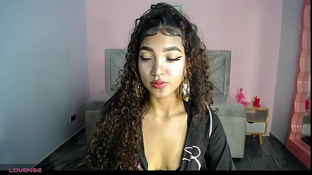 Snapshot of CamilaVixen_ch chatting on June 25, 2026, 8:24 pm CamilaVixen ch online show from June 25, 2026, 8:24 pm