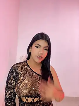 Snapshot of Dulce-Emi chatting on May 28, 2026, 1:14 am Dulce-Emi online show from May 28, 2026, 1:14 am