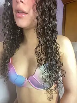 Snapshot of Juliana_pink18 chatting on June 19, 2026, 5:45 am Juliana pink18 online show from June 19, 2026, 5:45 am