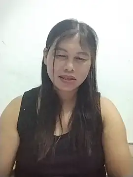 -Hatybi- online show from June 12, 2026, 8:41 pm