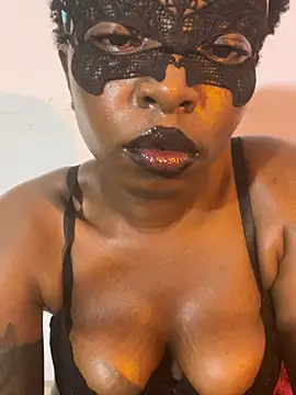 Snapshot of Honeybeespecial chatting on June 11, 2026, 11:25 pm Honeybeespecial online show from June 11, 2026, 11:25 pm